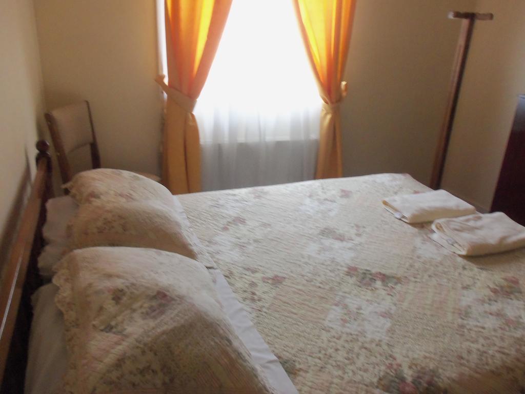 Hostal Joshiken Punta Arenas Esterno foto