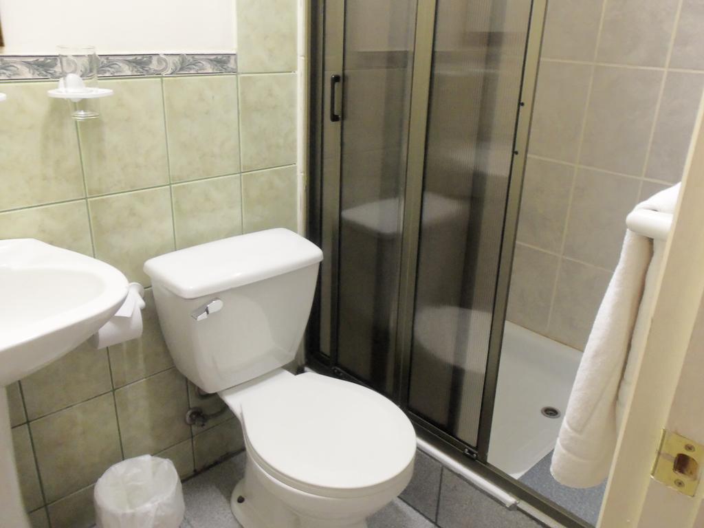 Hostal Joshiken Punta Arenas Esterno foto