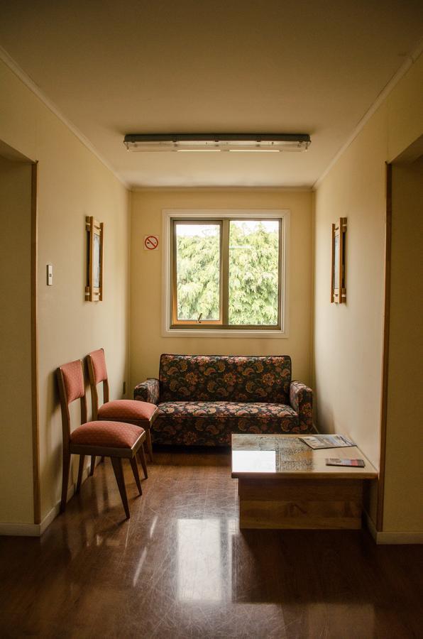 Hostal Joshiken Punta Arenas Esterno foto