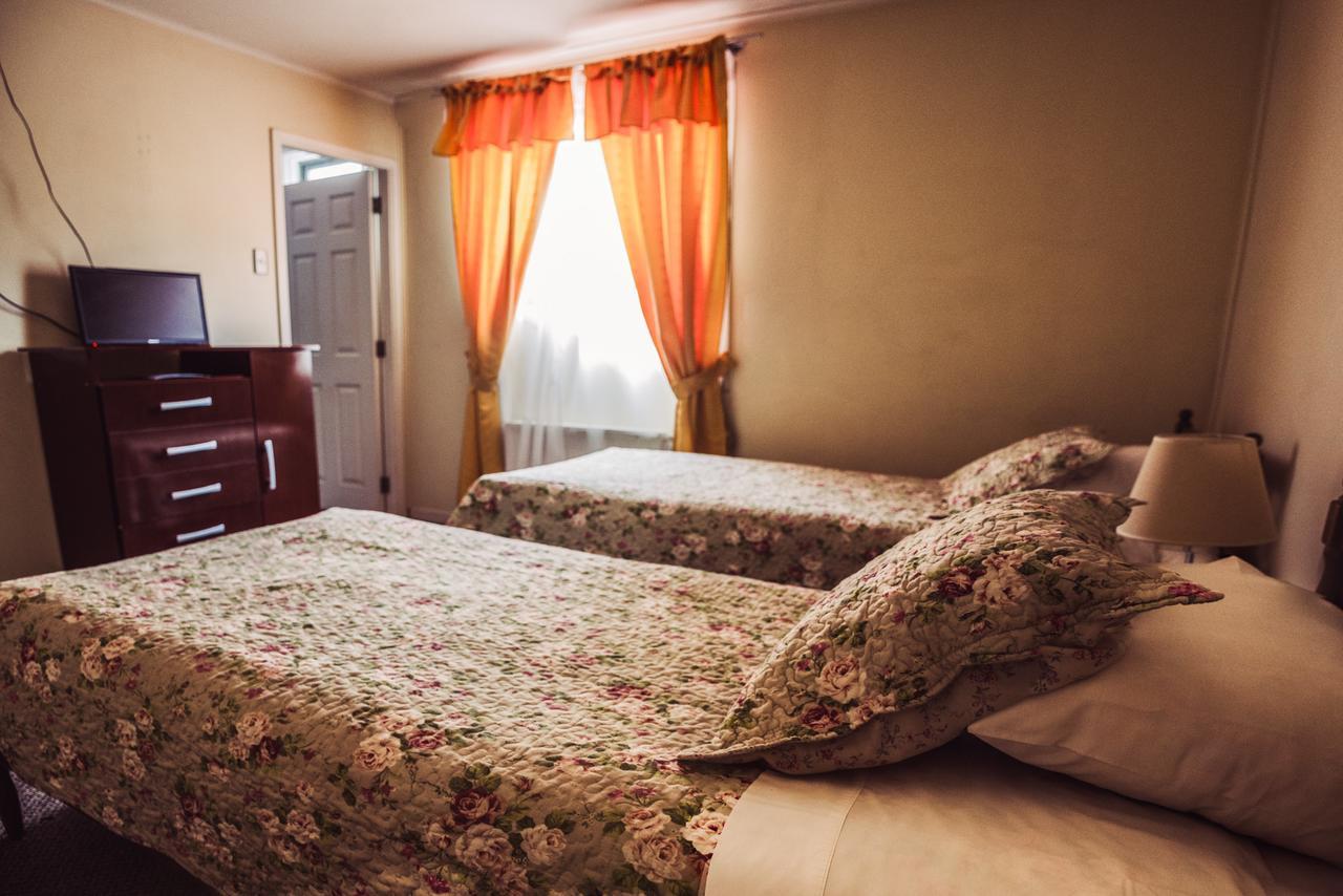 Hostal Joshiken Punta Arenas Esterno foto