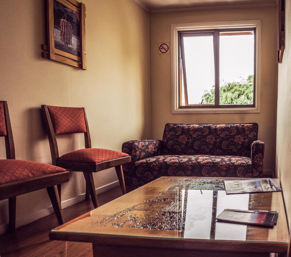Hostal Joshiken Punta Arenas Esterno foto